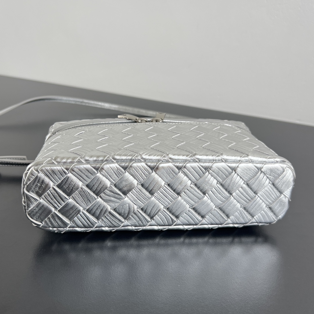 BOTTEGA VENETA BV Vanity Case (보테가 베네타 바니티 케이스 가방) - 789109