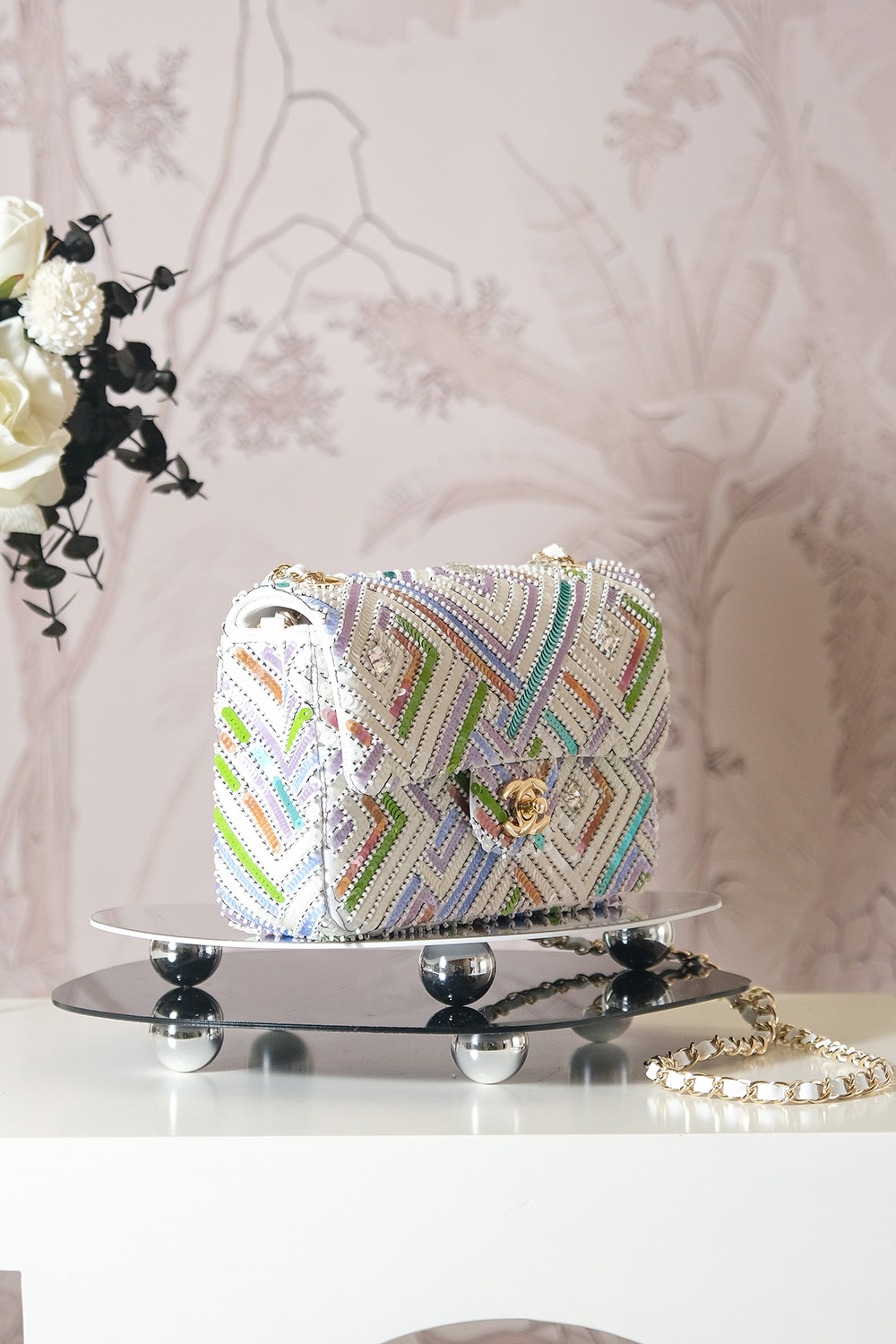 Chanel 24A 샤넬 메티에 다르(공방) 중공 시퀸 CF백 (20cm) 숄더백 가방