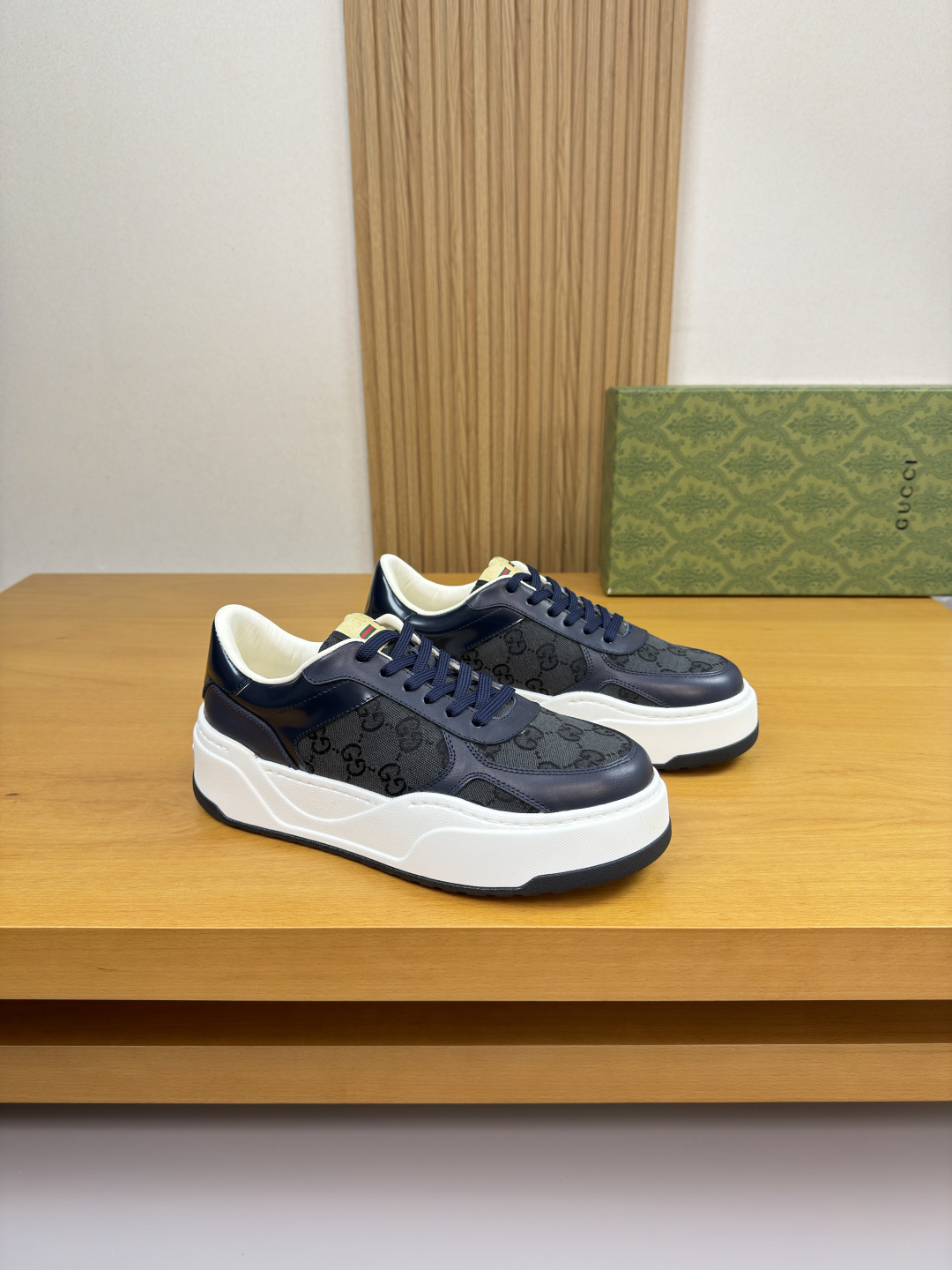 구찌(GUCCI) 나파 & GG 로고 캔버스 스니커즈 (프리미엄) 신발