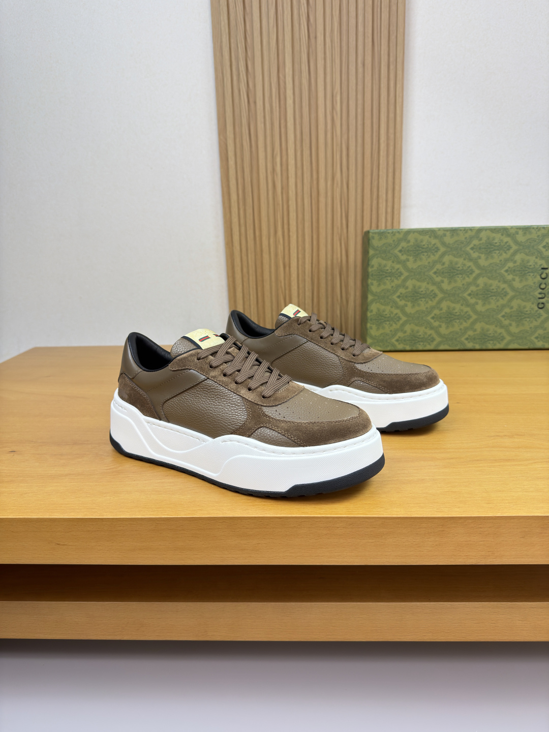 구찌(GUCCI) 믹스 레더 하이엔드 스니커즈 (프리미엄) 신발