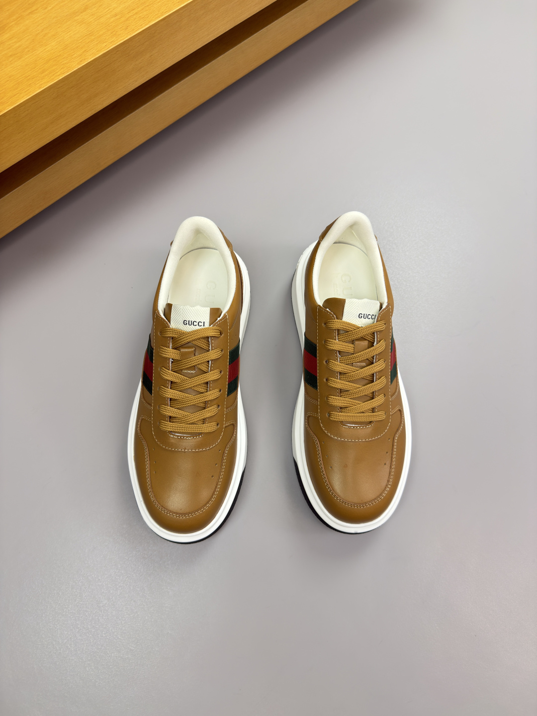 구찌(GUCCI) 나파 레더 시그니처 웹 스니커즈 (프리미엄) 신발