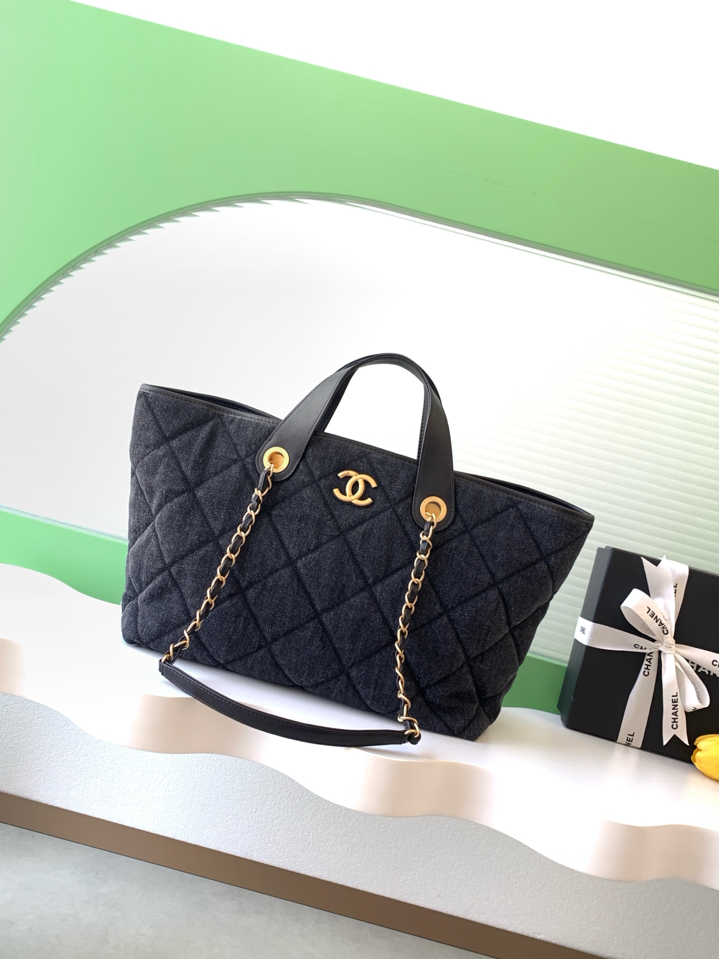 샤넬(Chanel) 25K 블랙 데님 토트백 가방