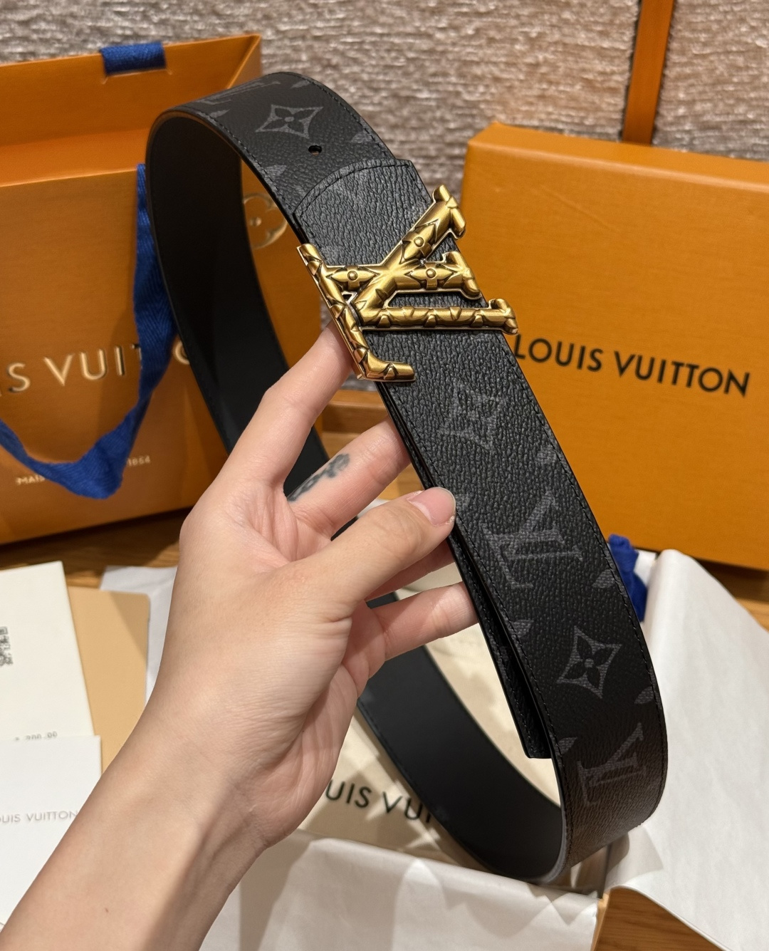 LV 루이비통 디멘션(DIMENSION) 40mm 양면 리버서블 벨트