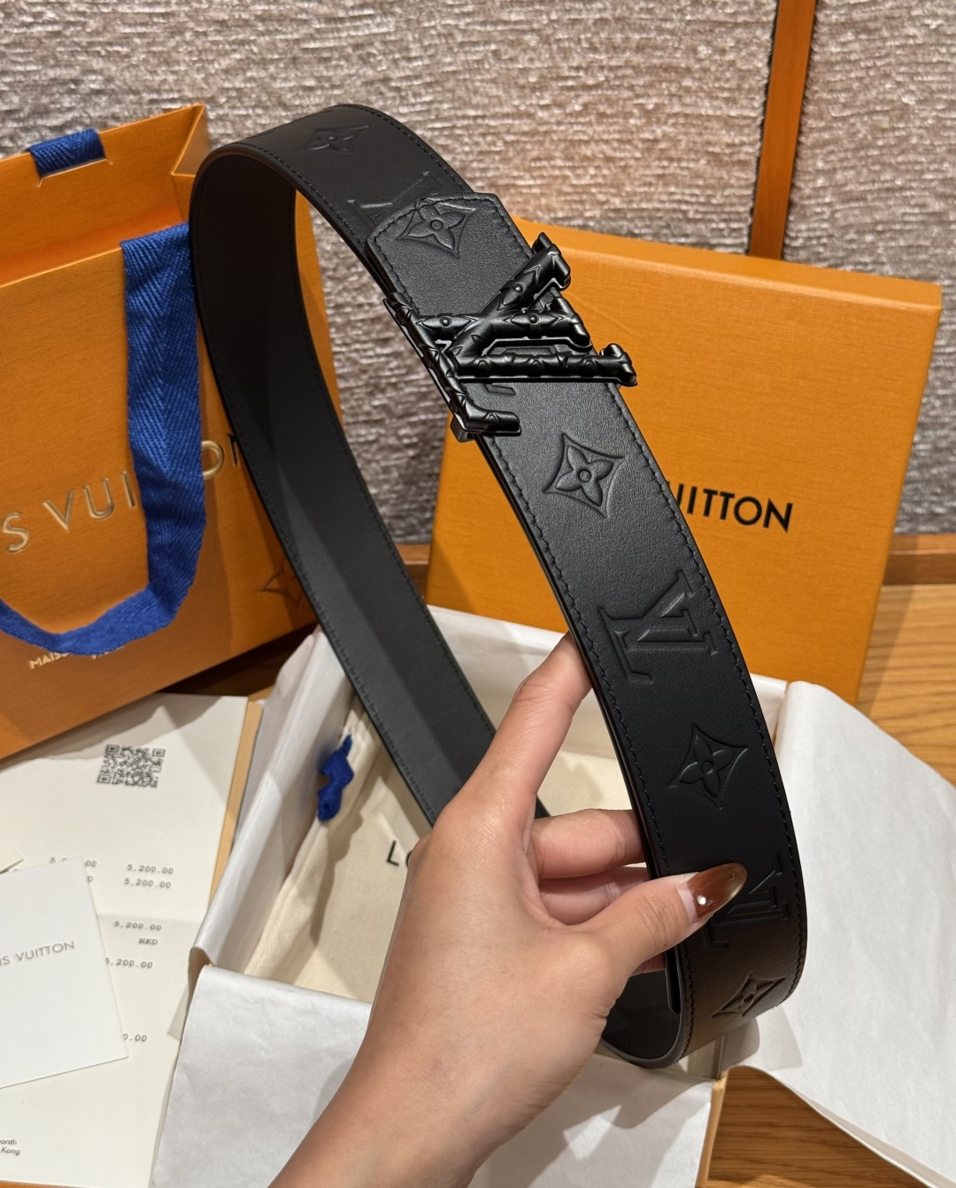 LV 루이비통 디멘션 드리프트 플라워 스터드 40mm 양면 리버시블 벨트