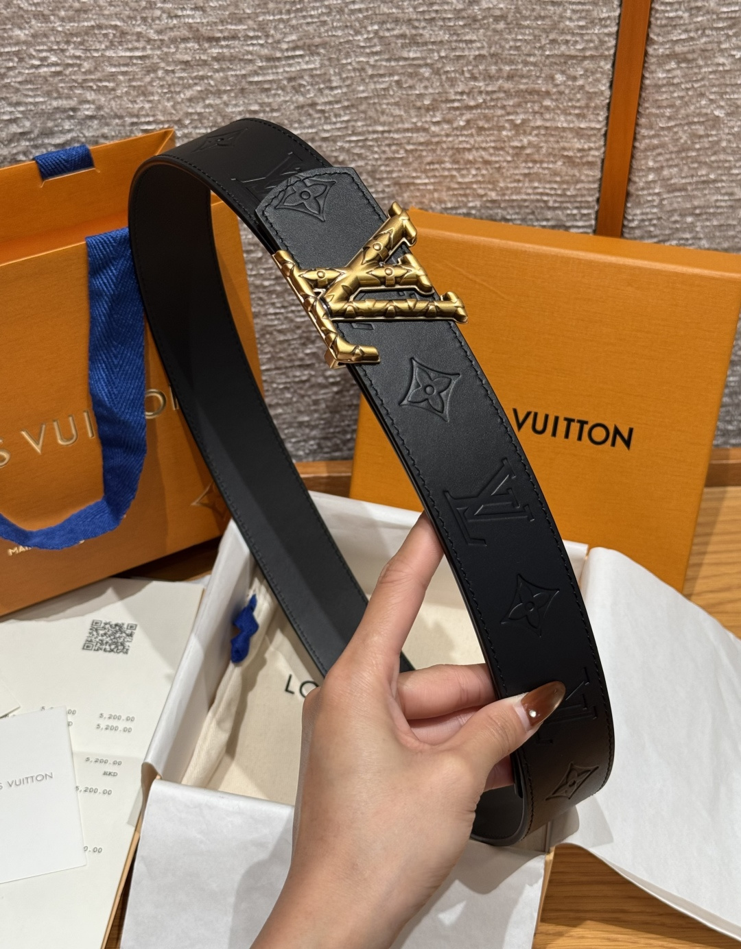 LV 루이비통 디멘션 드리프트 플라워 스터드 40mm 양면 리버시블 벨트