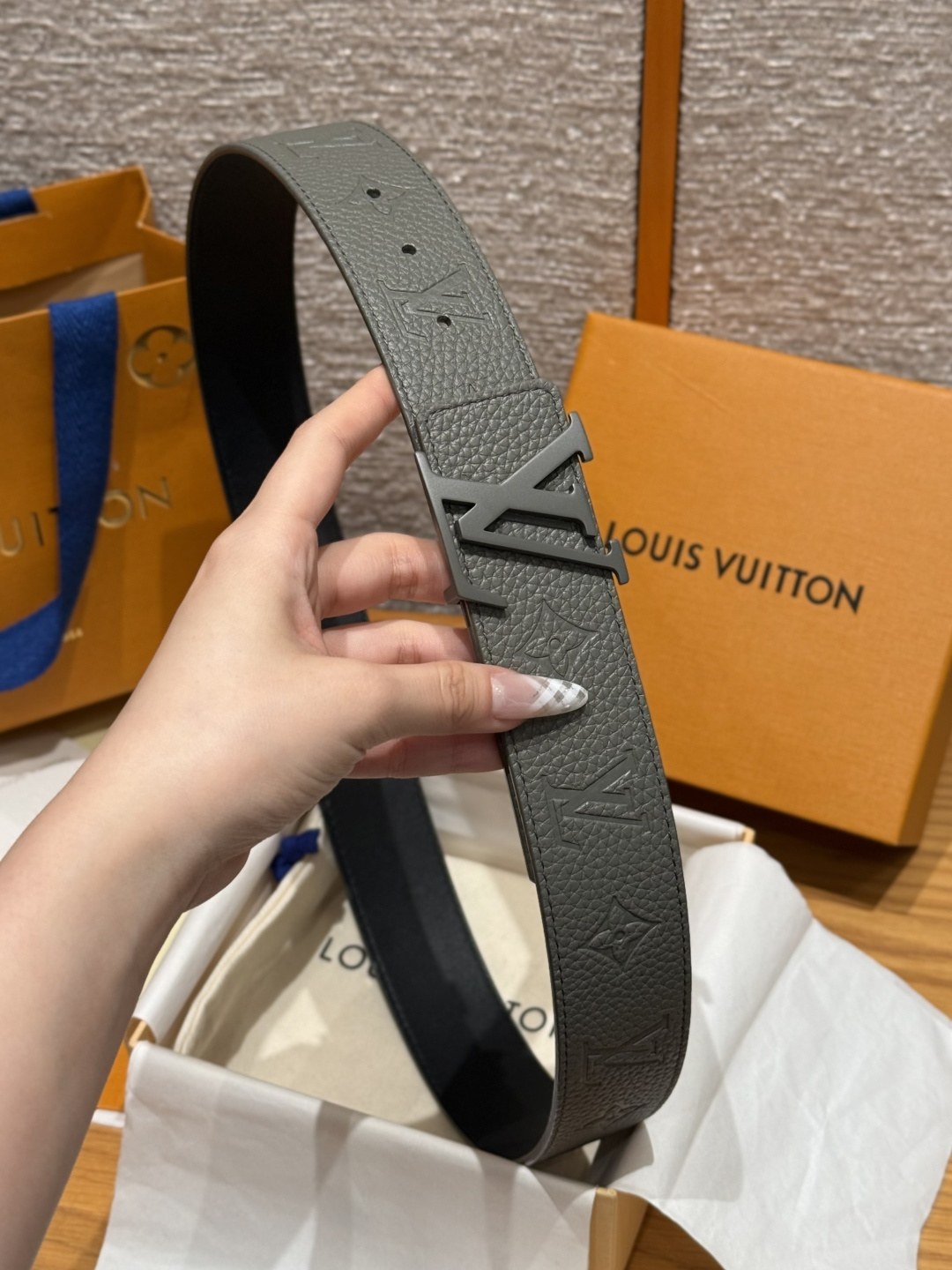 LV 루이비통 남성 토뤼옹(Taurillon) 40mm 양면 리버시블 벨트