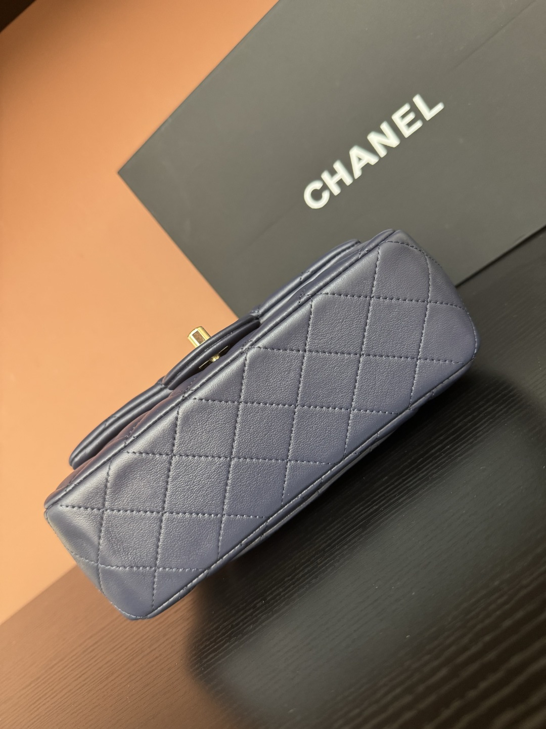 샤넬(CHANEL) 25K 버터플라이 다이아몬드 핸들 CF 미니 (로얄 블루) 토트백 숄더백 가방