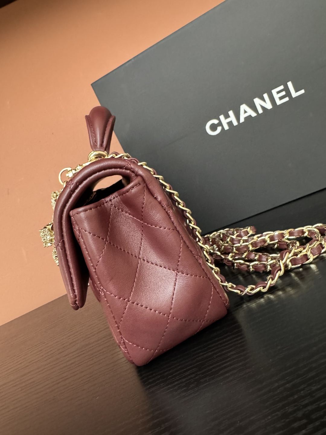샤넬(CHANEL) 25K 버터플라이 다이아몬드 핸들 CF 미니 (버건디) 토트백 숄더백 가방