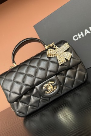 샤넬(CHANEL) 25K 버터플라이 다이아몬드 핸들 CF 미니 (블랙) 토트백 숄더백 가방