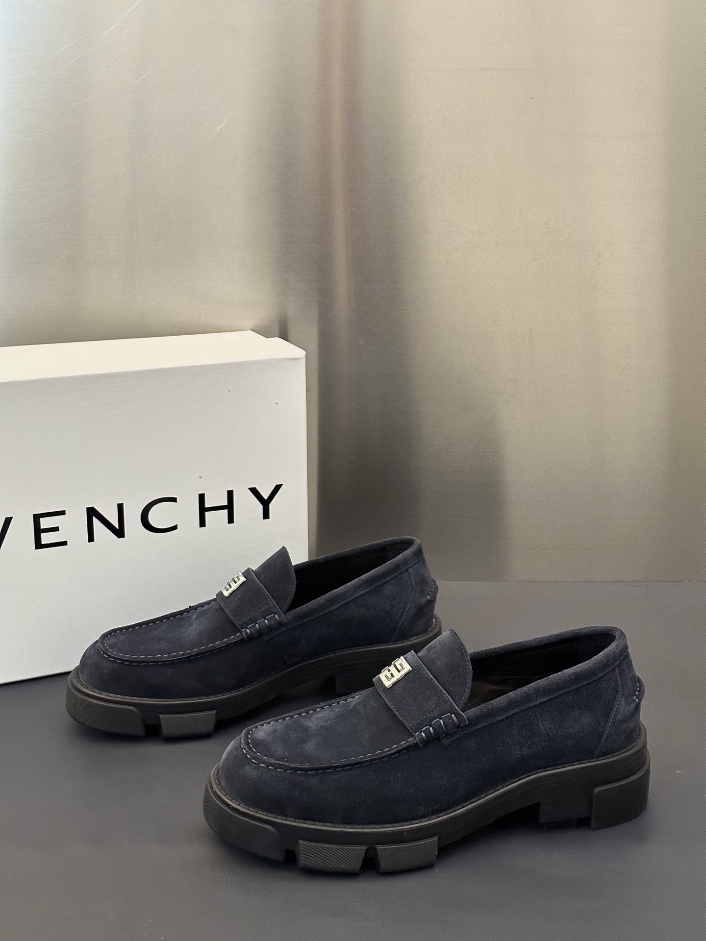 지방시(Givenchy show) 쇼 남성용 가죽 로우 로퍼 구두 신발