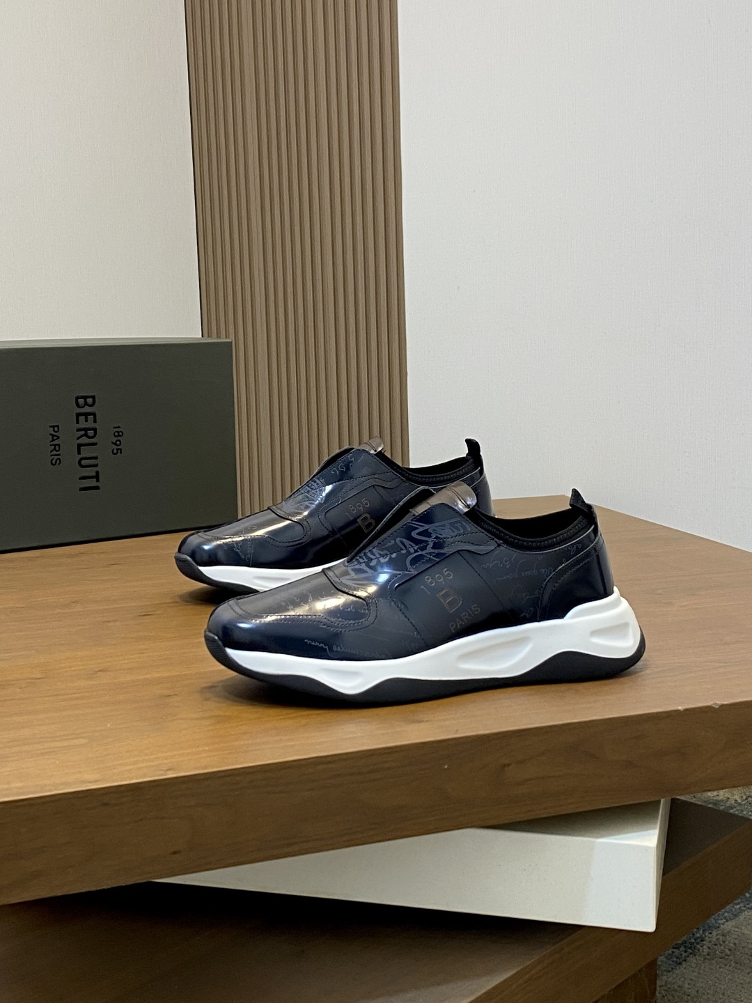 벨루티(Berluti) 핸드메이드 파티나 미드탑 슈즈 스니커즈 신발