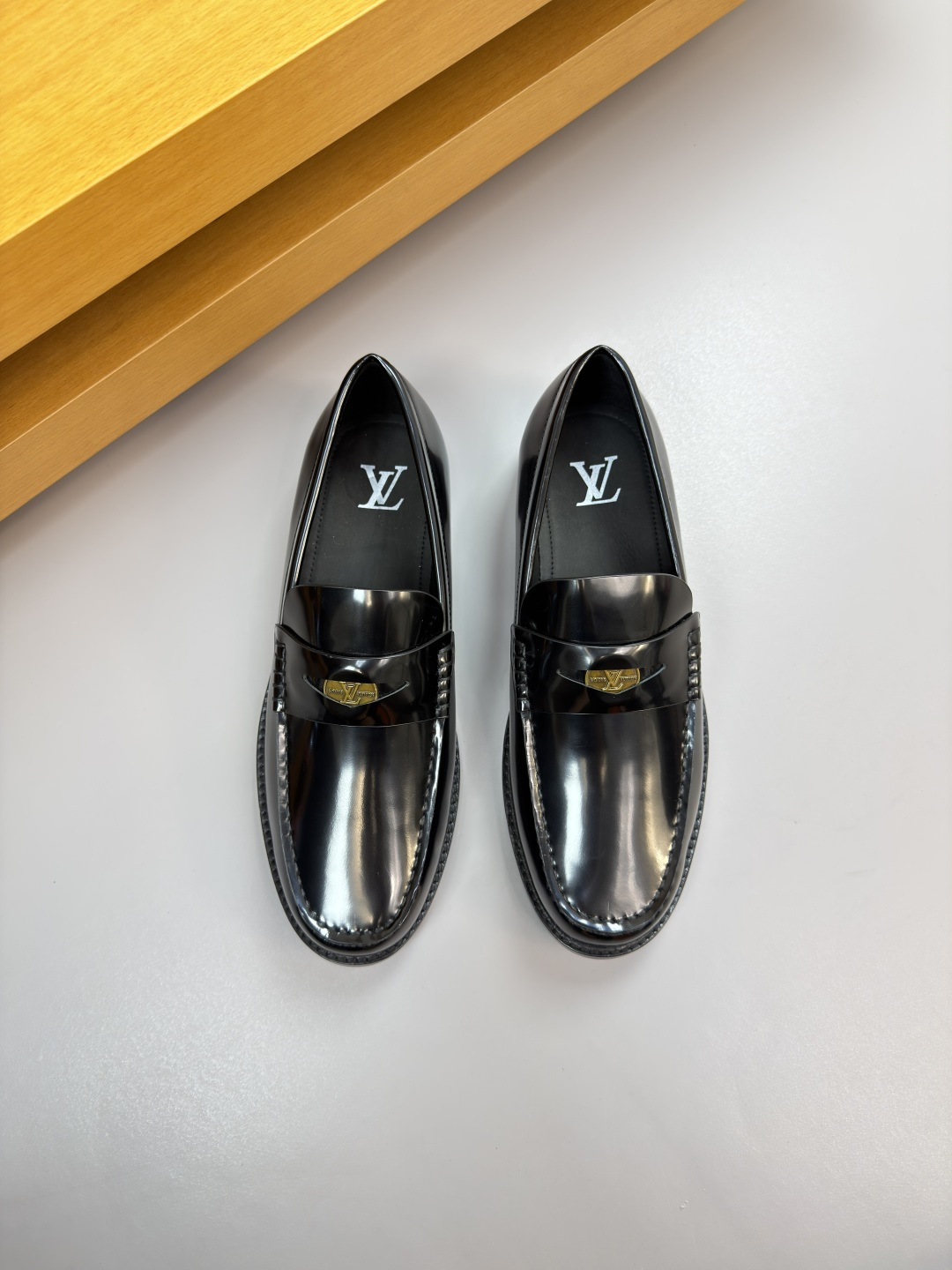 루이비통(LV) 핸드메이드 마크선 드레스 슈즈 구두 신발