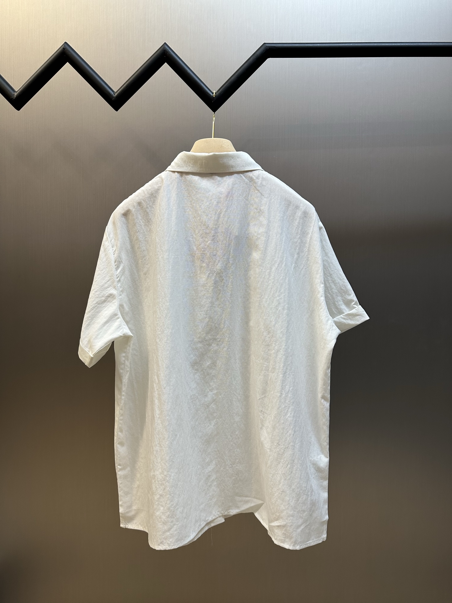 미우미우(MiuMiu) 로고 자수 반소매 셔츠 의류