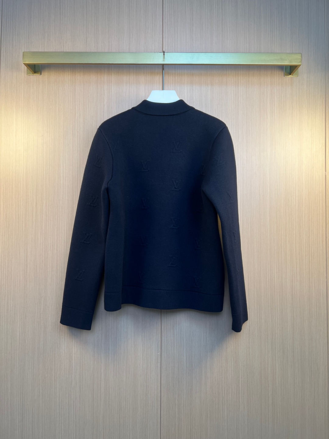 루이비통(LV) 칼라 니트 롱슬리브 아우터 의류