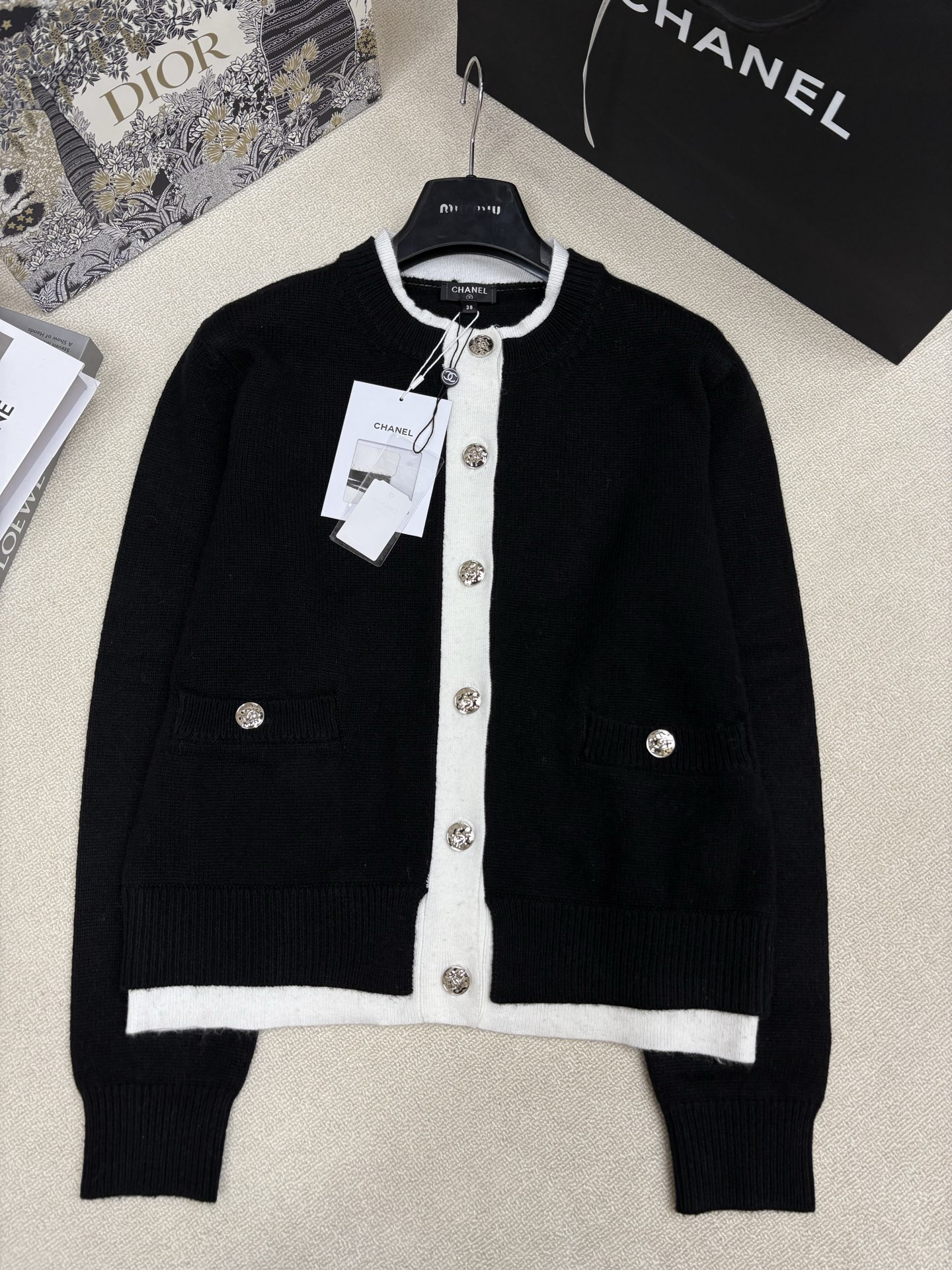 Chanel 샤넬 레이어드 디테일 라운드넥 가디건 의류