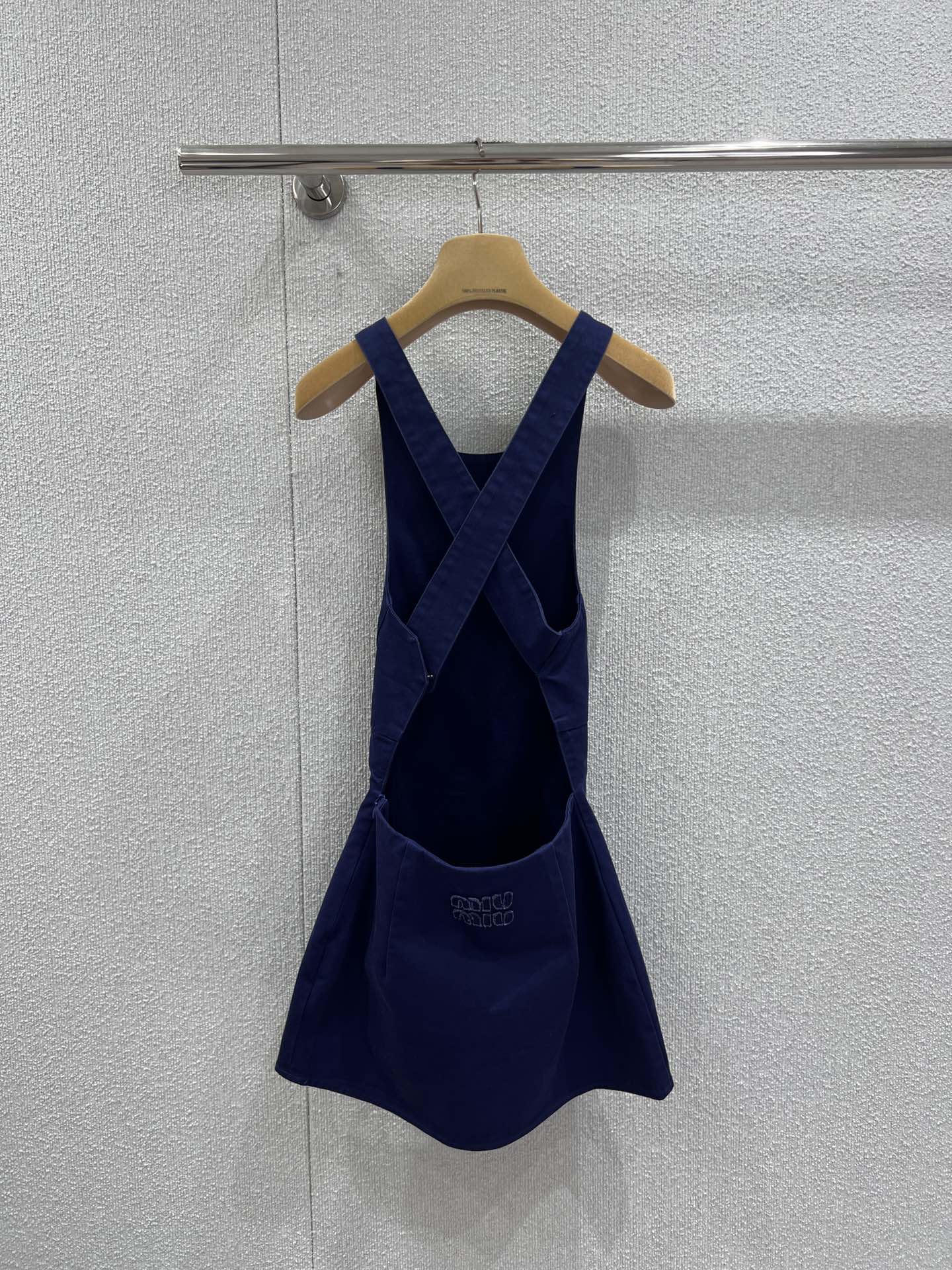 miumiu 미우미우 런웨이 크로스 스트랩 A라인 원피스 의류