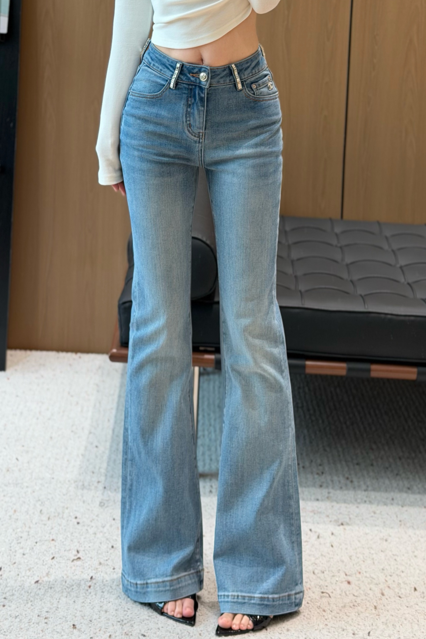 Chanel 샤넬 쥬얼리 큐빅 버튼 세미 부츠컷 데님 팬츠 청바지 의류