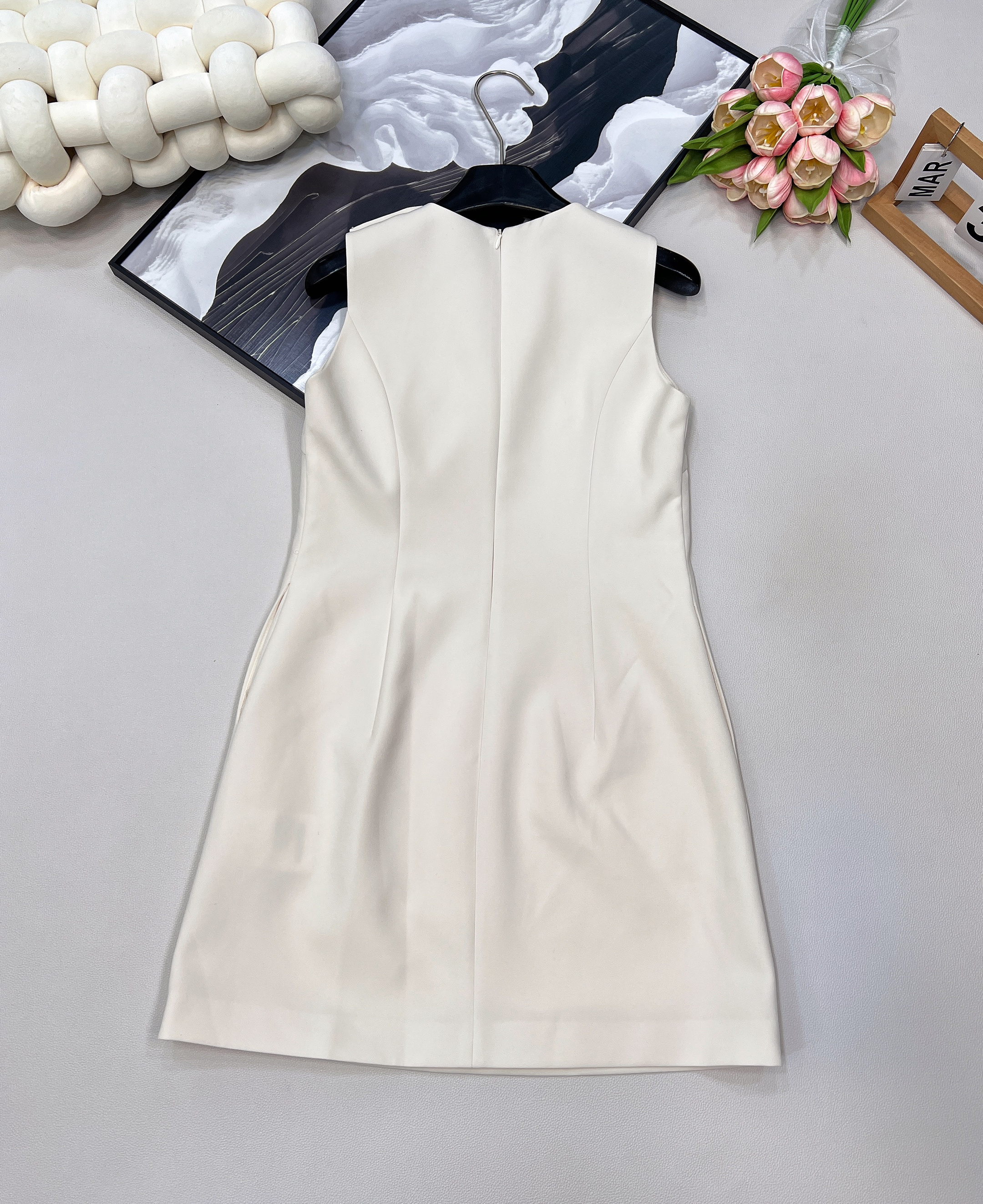 miumiu 미우미우 진주 비딩 로고 민소매 원피스 의류