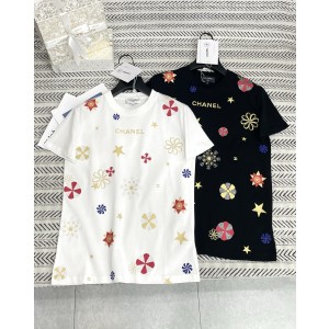 Chanel 샤넬 크리스마스 한정 골드 로고 반팔 티셔츠 의류