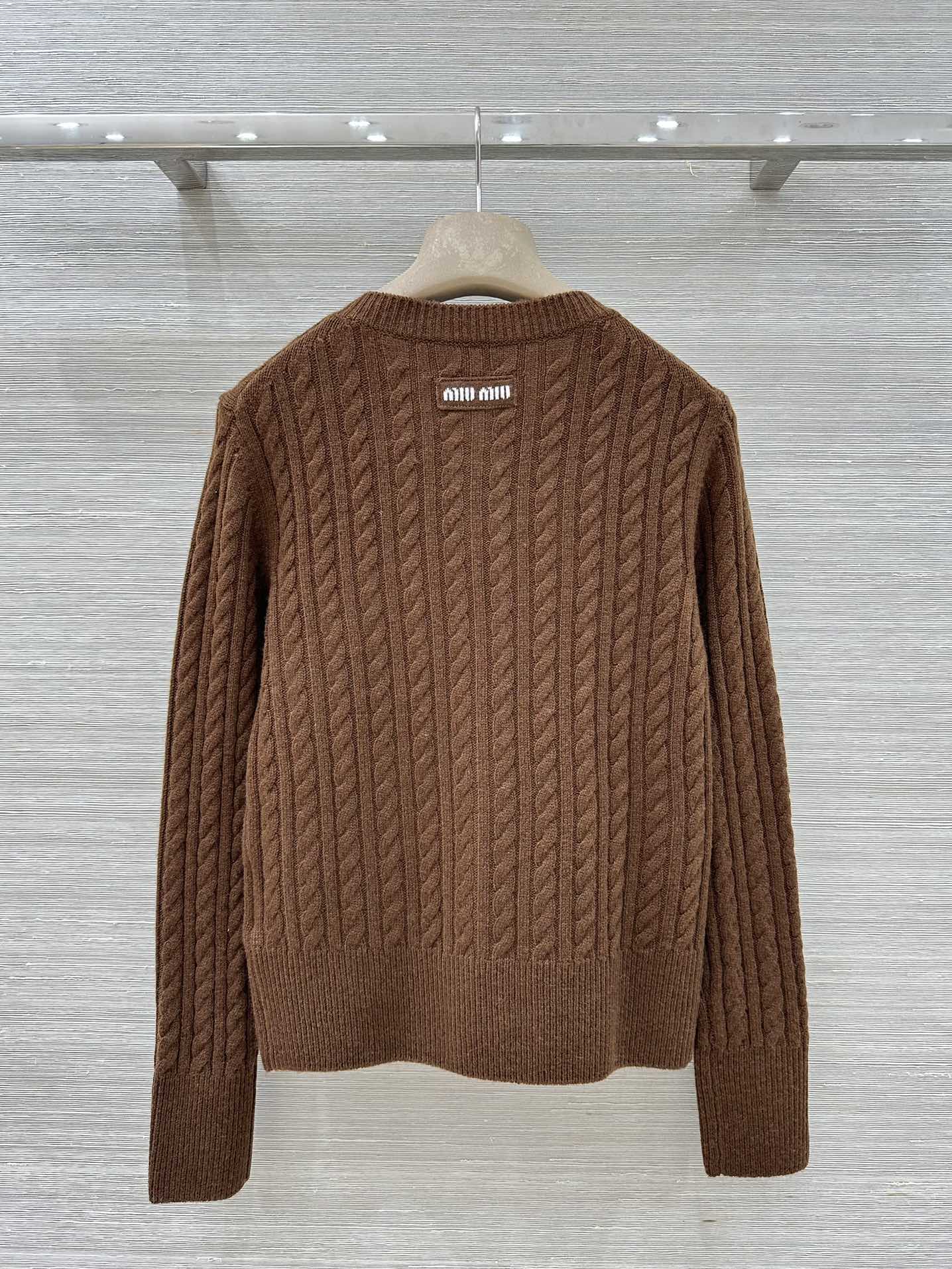 miumiu 미우미우 초콜릿 브라운 꽈배기 가디건 의류