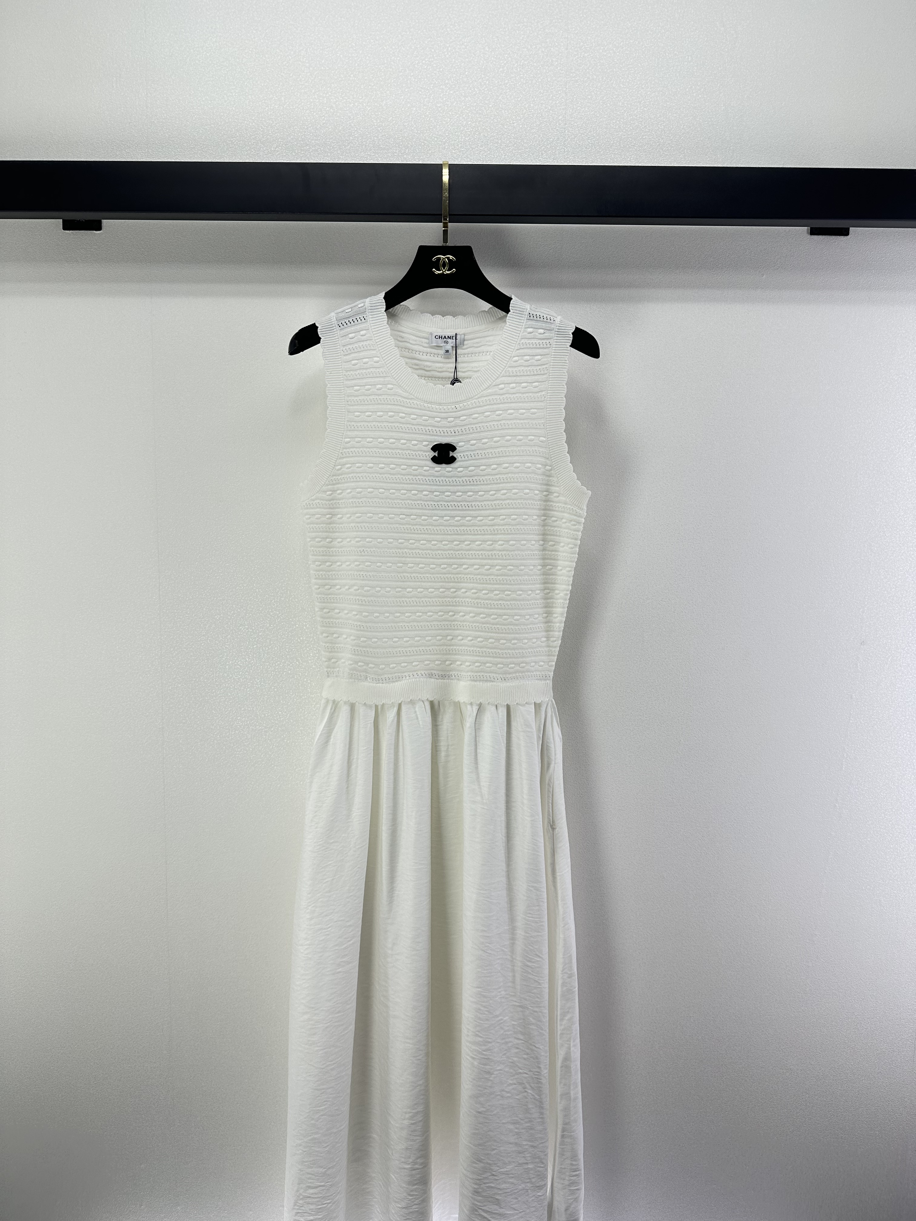 Chanel 샤넬 니트 스티치 배색 믹스 텍스처 니트 플레어 슬리브리스 원피스 의류