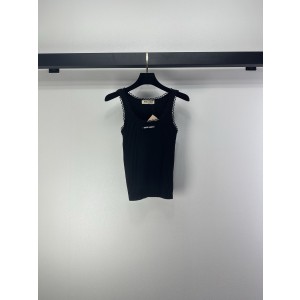 miumiu 미우미우 프릴 에지 니트 슬리브리스 펀칭 레이스 베스트 민소매 나시 의류