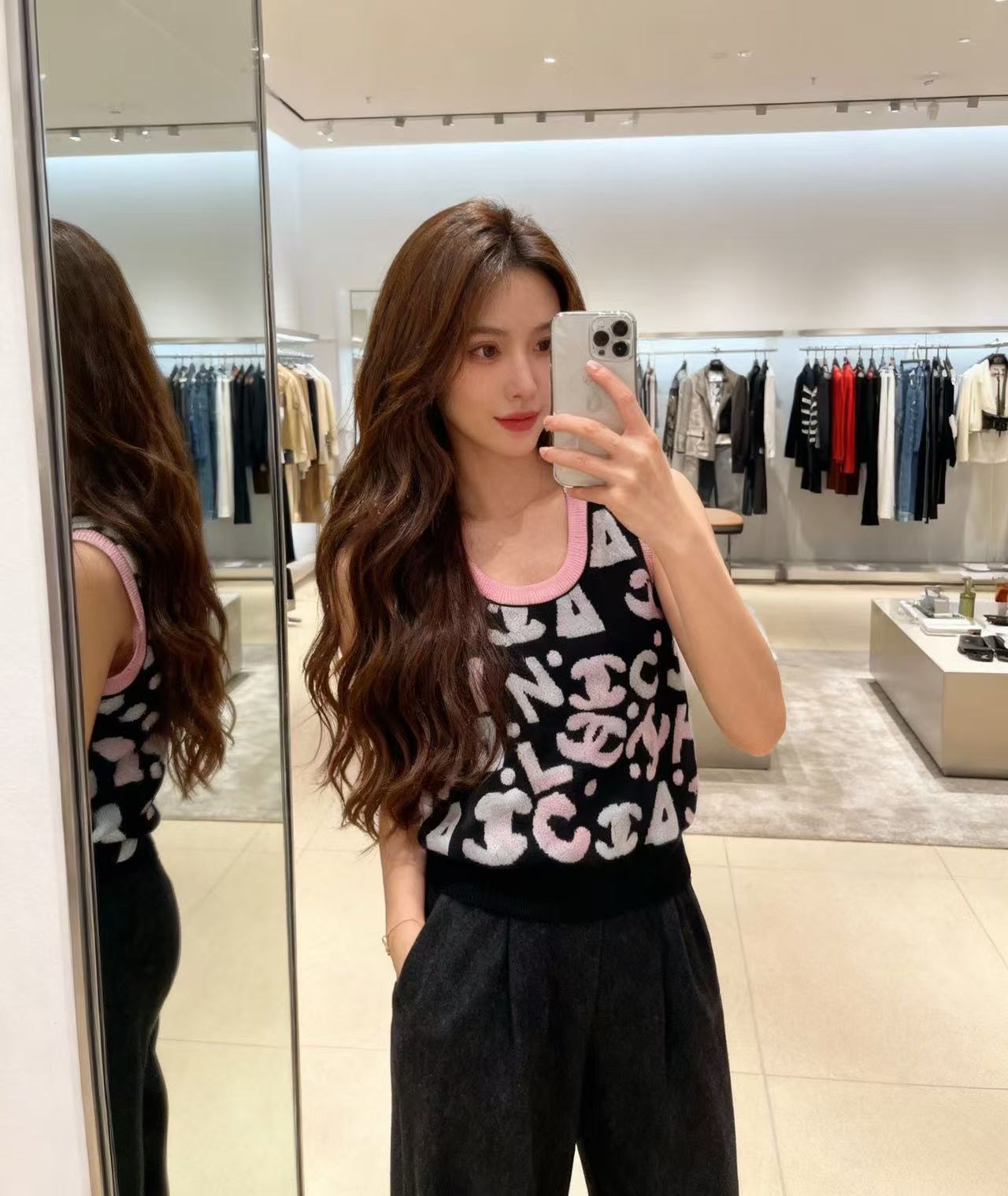 Chanel 샤넬 코코 네쥬(Ski) 스키 컬렉션 엠보 로고 나시 민소매 니트 베스트 의류