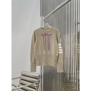 Thom Browne TB 톰브라운 메라드 컬러 니트 & 리본 브로치 의류