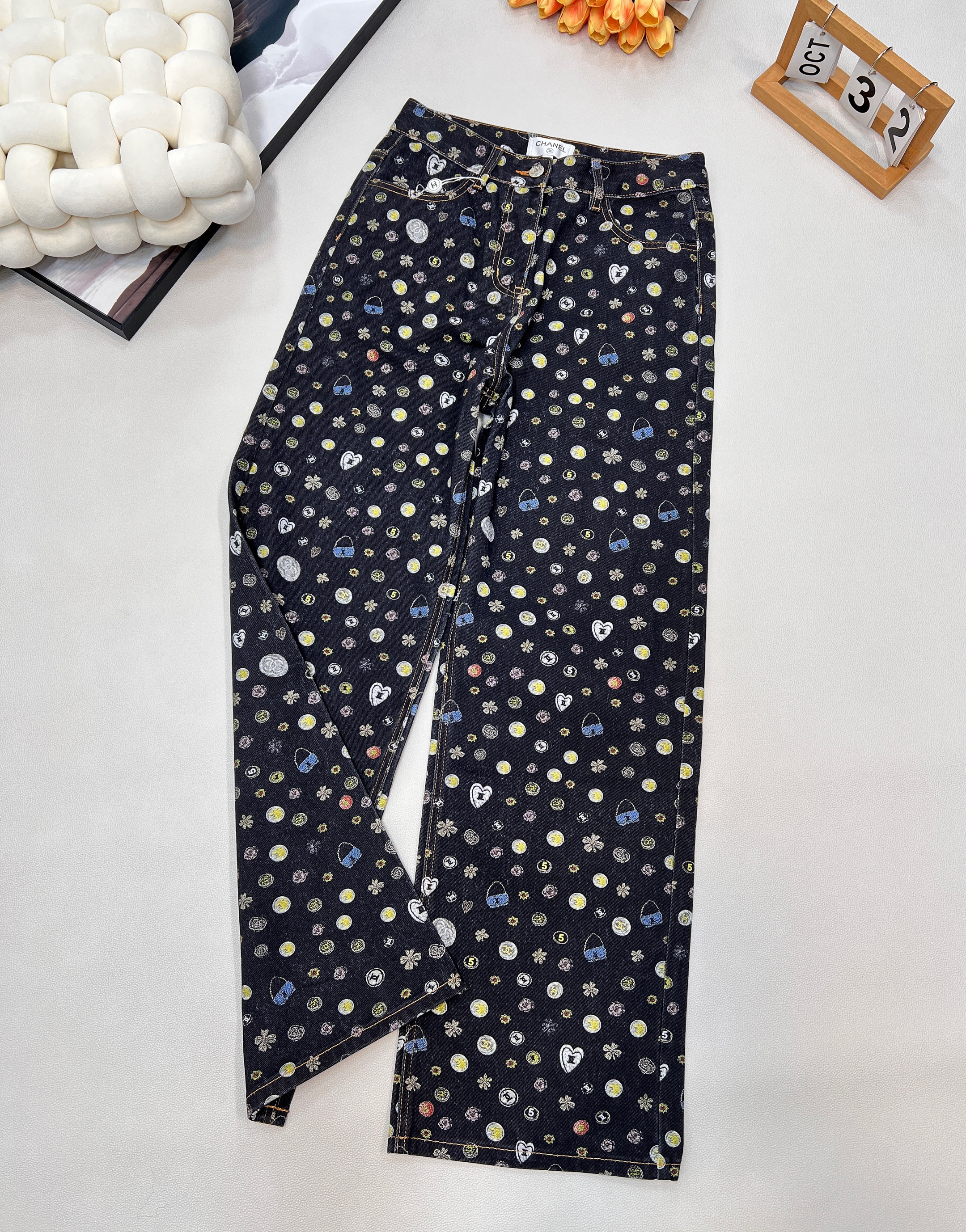 Chanel 샤넬 3D 컬러풀 로고 믹스 흑백 데님 팬츠 바지 의류