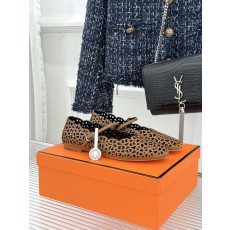 에르메스(HERMES) 컷아웃 메리제인 플랫 슈즈 신발