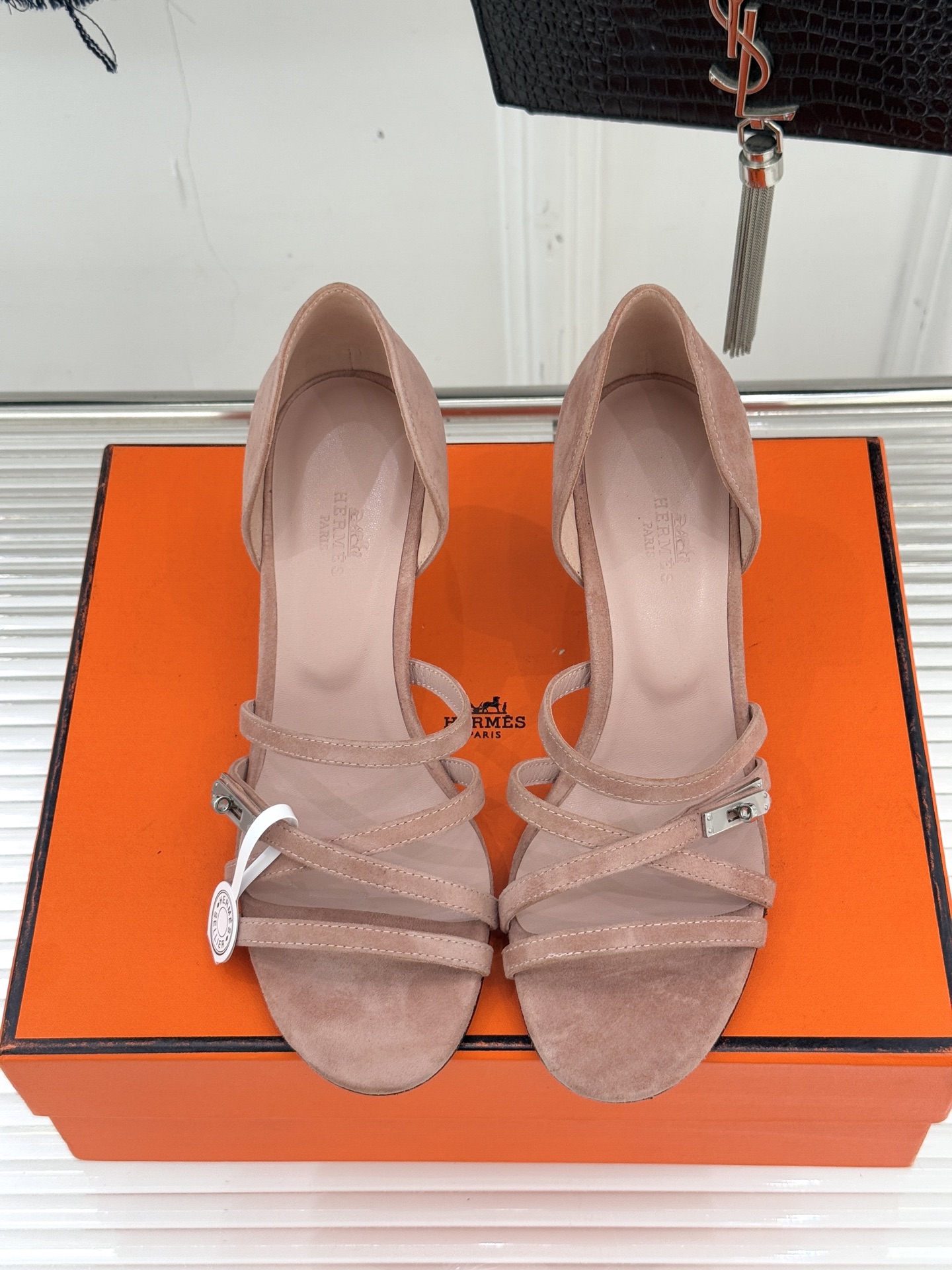 에르메스(HERMES) 켈리 버클 스트랩 하이힐 샌들 신발