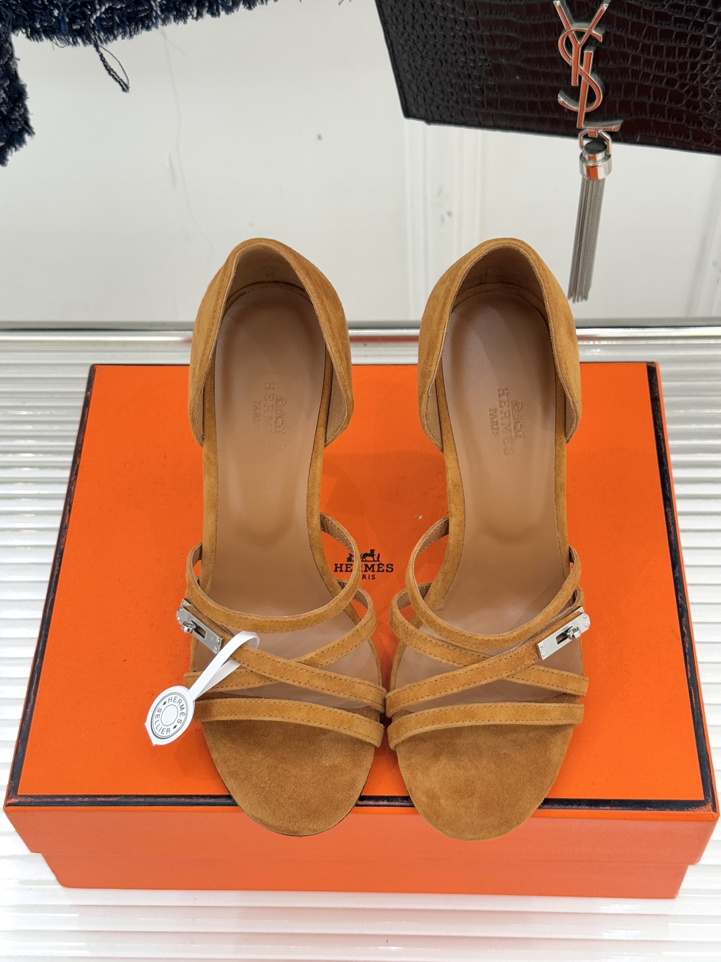 에르메스(HERMES) 켈리 버클 스트랩 하이힐 샌들 신발