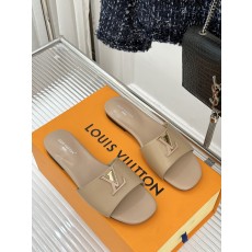 루이비통(LV) 메탈 로고 플랫 슬리퍼 신발