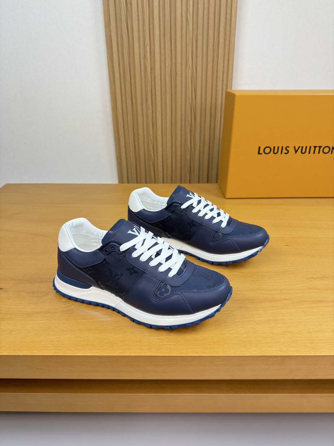 루이비통(Louis Vuitton) LV 하이엔드 프리미엄 나파 레더 캐주얼 믹스 스니커즈 신발