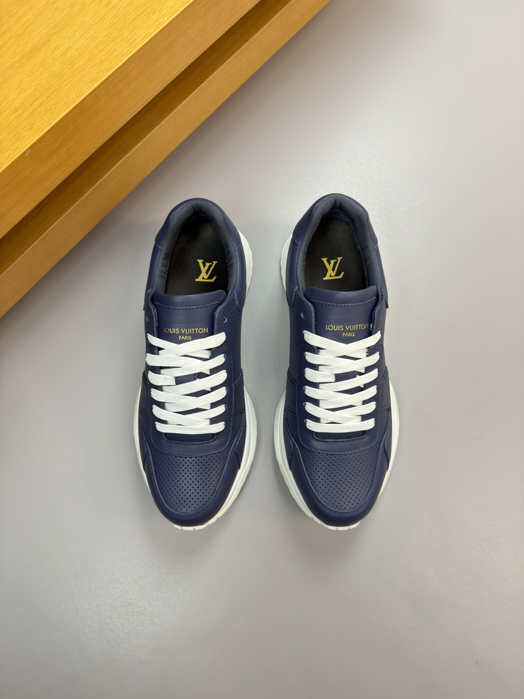 루이비통(Louis Vuitton) LV 나파 & 모노그램 믹스 스니커즈 신발