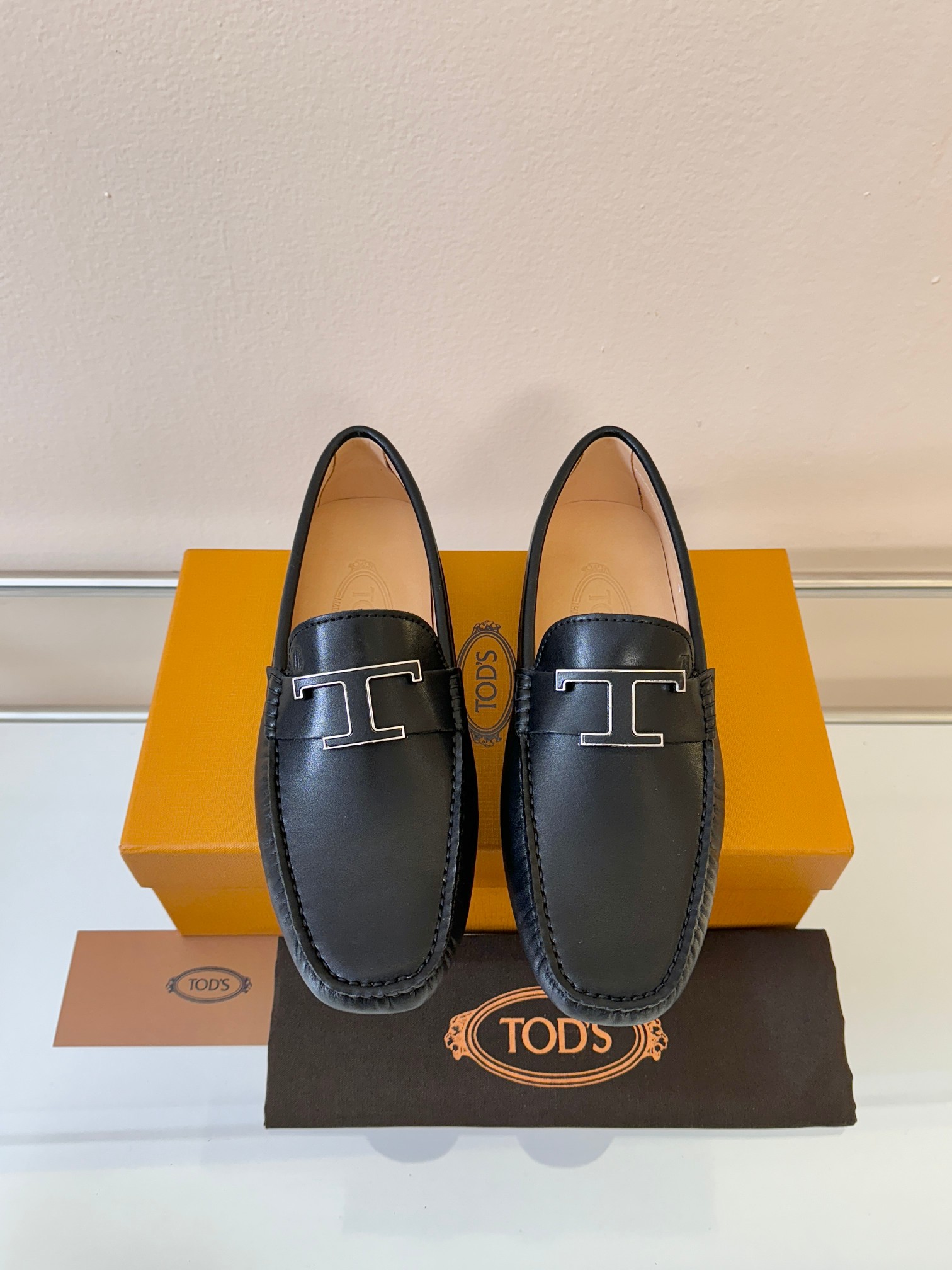 토즈(Tods) '남성 클래식 카프스킨 드라이빙 슈즈' 로퍼 구두 신발