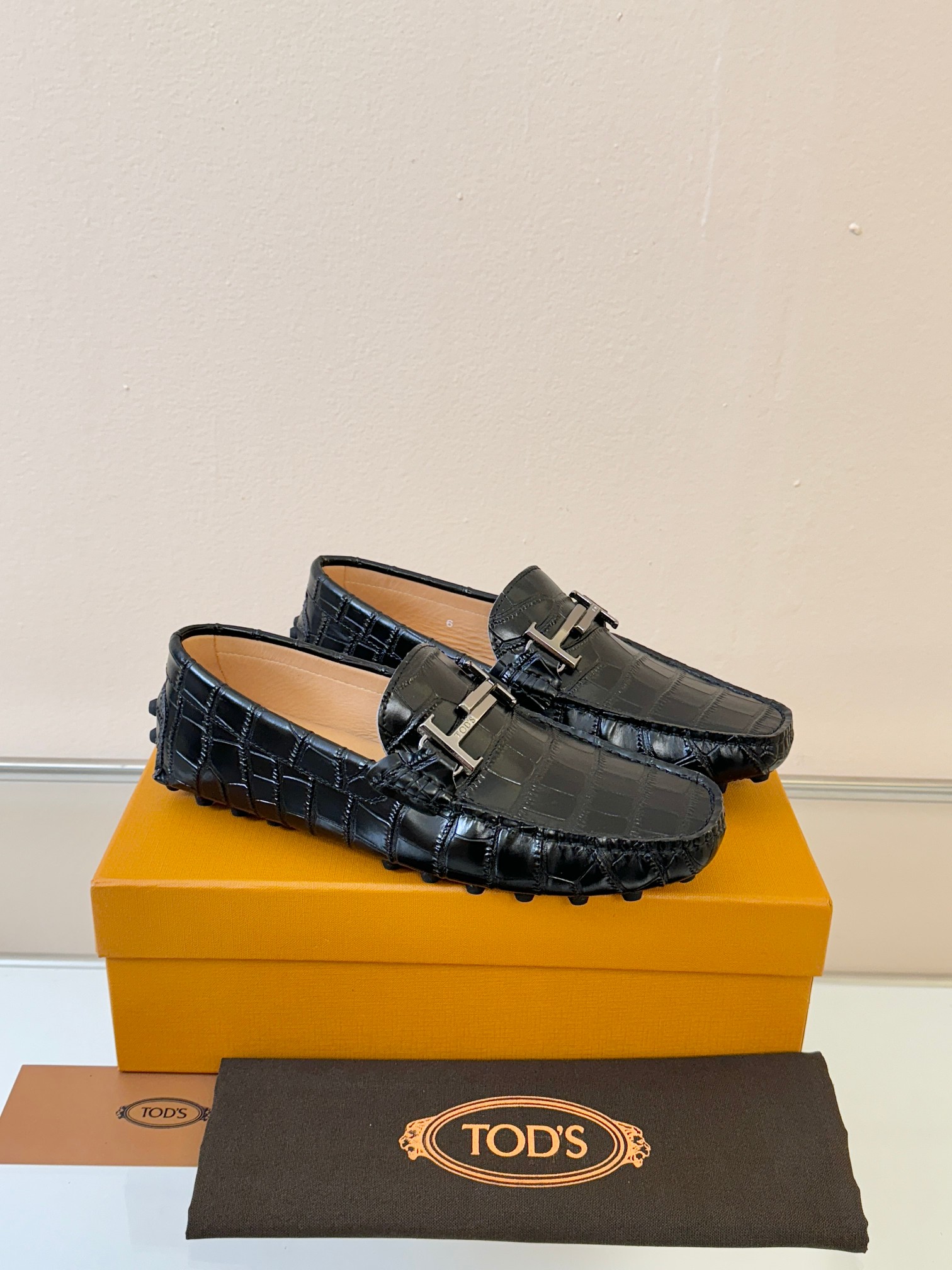 토즈(Tods) '남성 크로커다일 패턴 드라이빙 슈즈' 로퍼 구두 신발