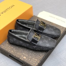 루이비통(Louis Vuitton) LV 남성 윈터 모노그램 무스탕 슈즈 로퍼 구두 신발