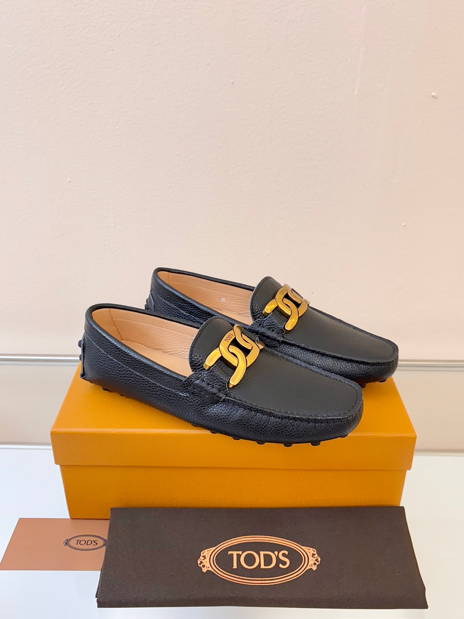 토즈(Tods) ‘남성 드라이빙 슈즈 로퍼 구두 신발