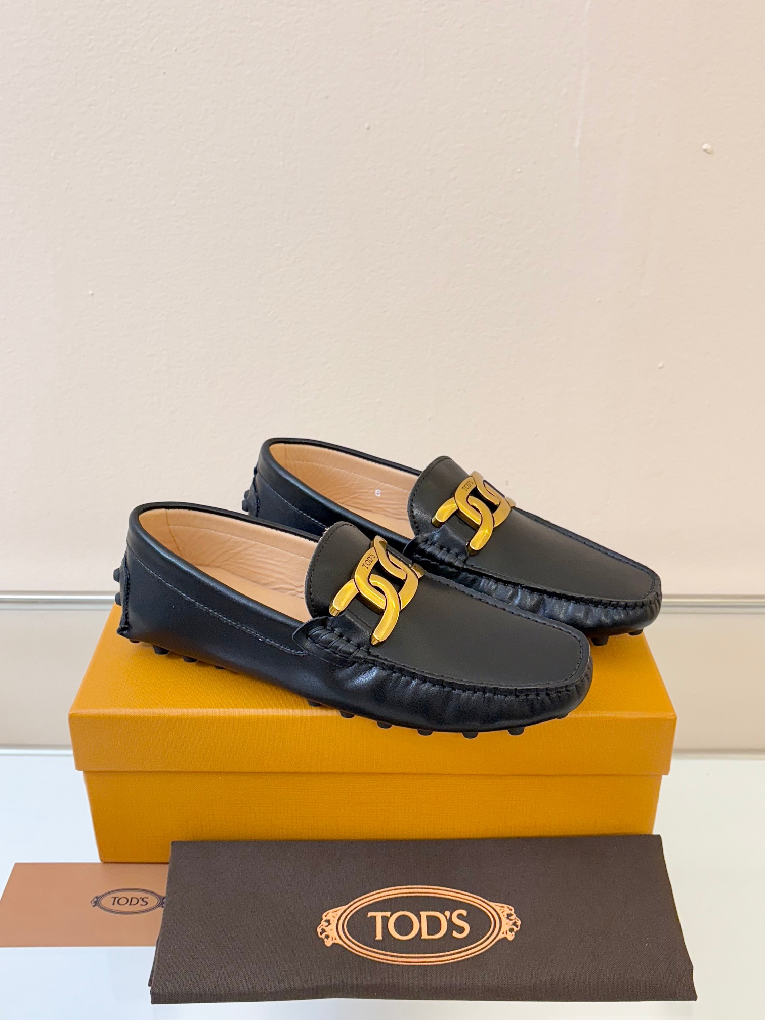 토즈(Tods) ‘남성 드라이빙 슈즈 로퍼 구두 신발