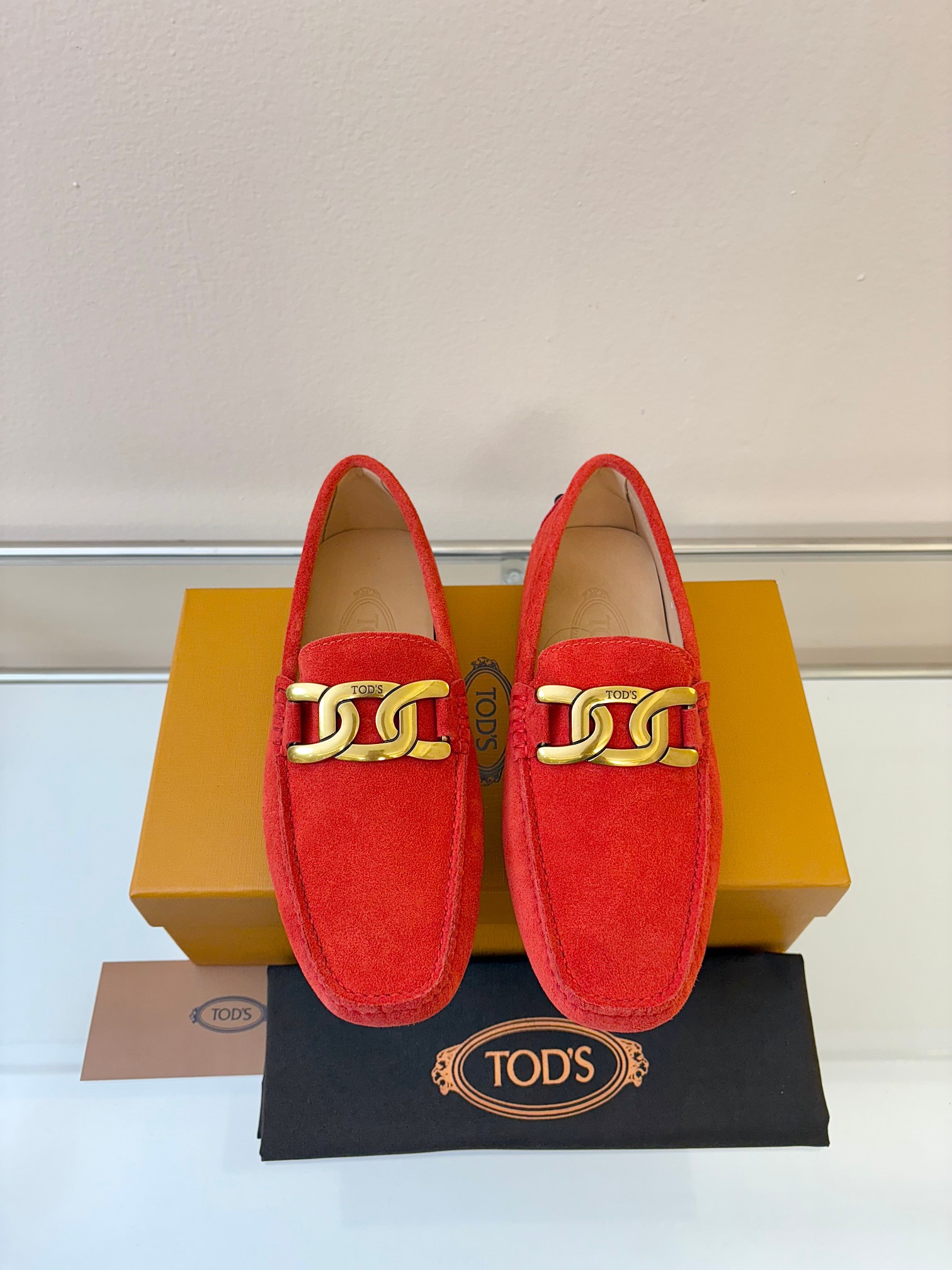 토즈(Tods) ‘남성 드라이빙 슈즈 로퍼 구두 신발