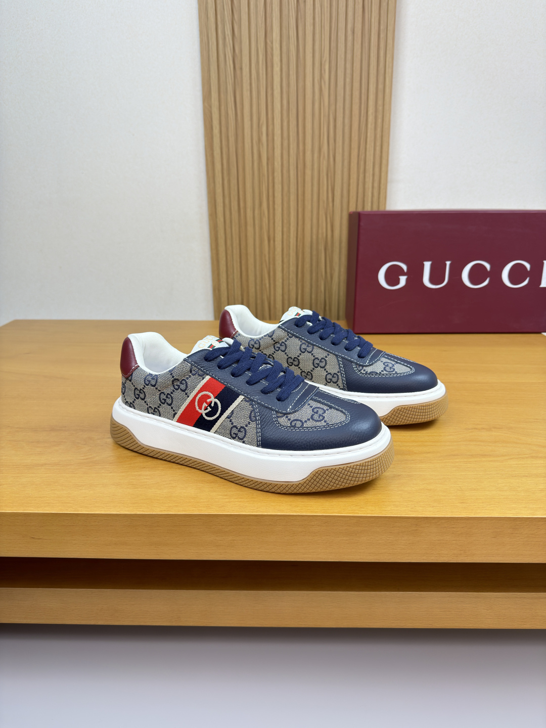 구찌(GUCCI) 프리미엄 스웨이드 콤비 런너 스니커즈 신발