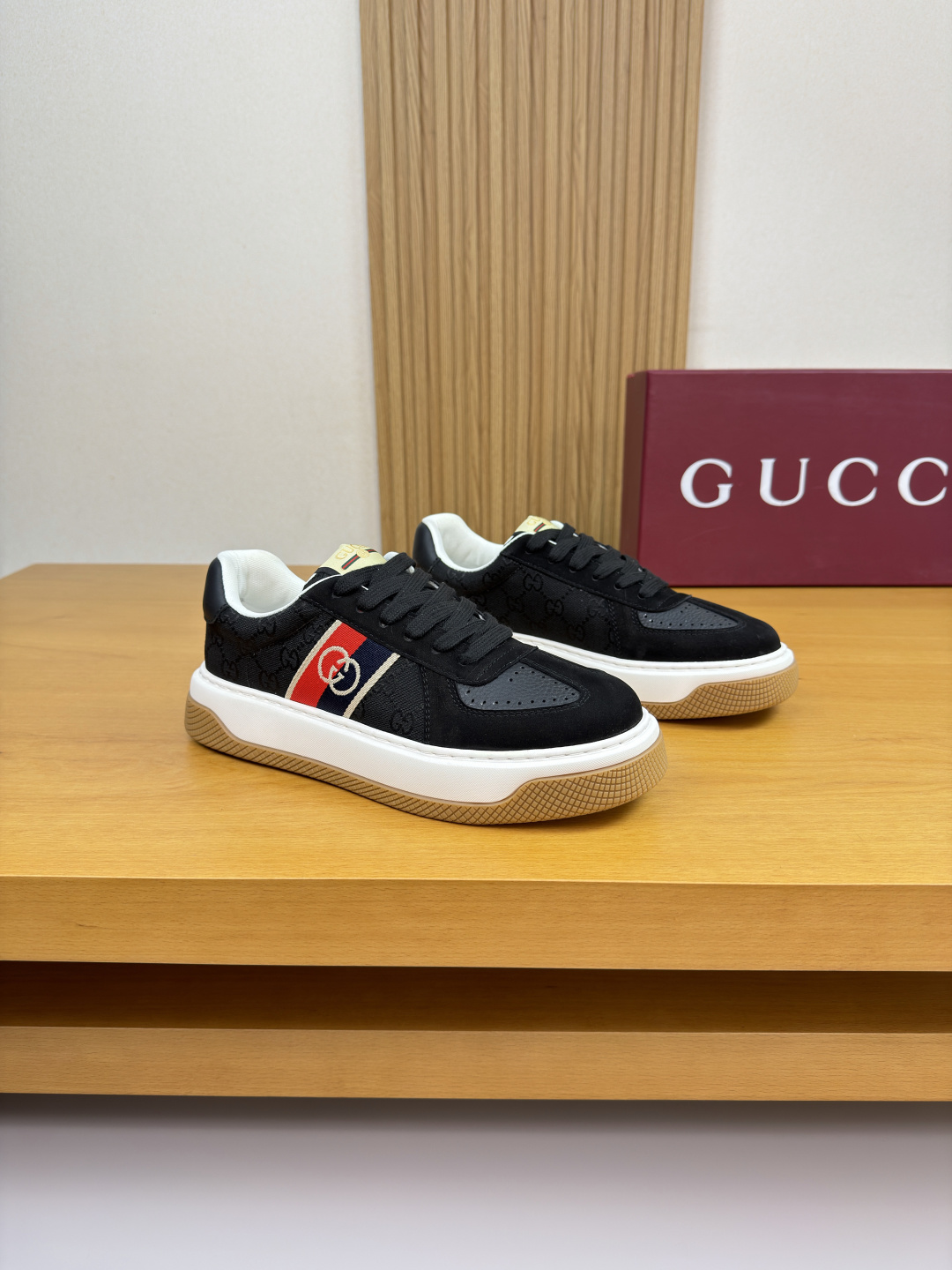 구찌(GUCCI) 프리미엄 스웨이드 콤비 런너 스니커즈 신발