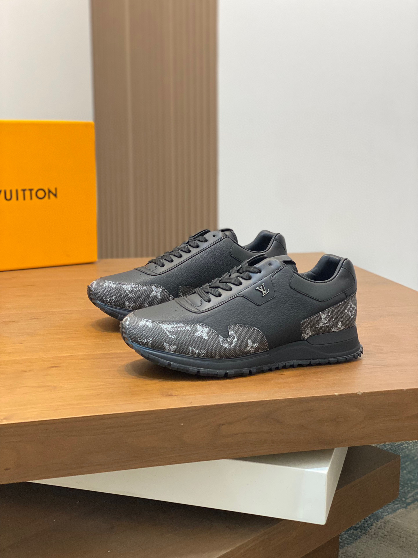 LV 루이비통 하이엔드 스트릿 스니커즈 신발