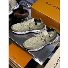 루이비통(Louis Vuitton) LV 러너 타틱(Runner Tatic) 테크니컬 스니커즈 신발