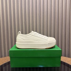 보테가 베네타(Bottega Veneta) BV 벌칸(Vulcan) 미키 마우스 스타일 청키 스니커즈 신발