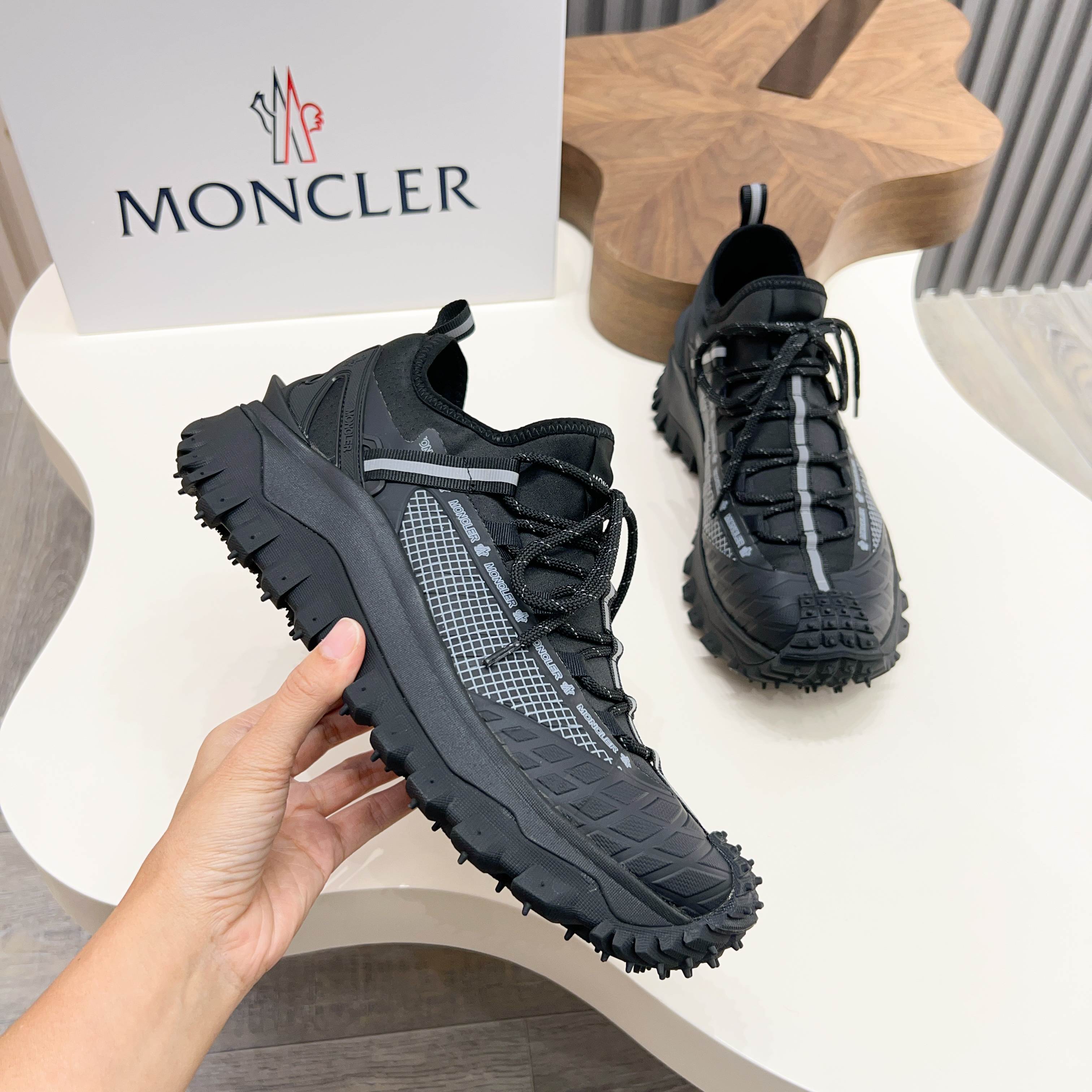 Moncler 몽클레어 몽클레르 하이브리드 런닝 & 어반 라이프스타일 아웃도어 스니커즈 신발
