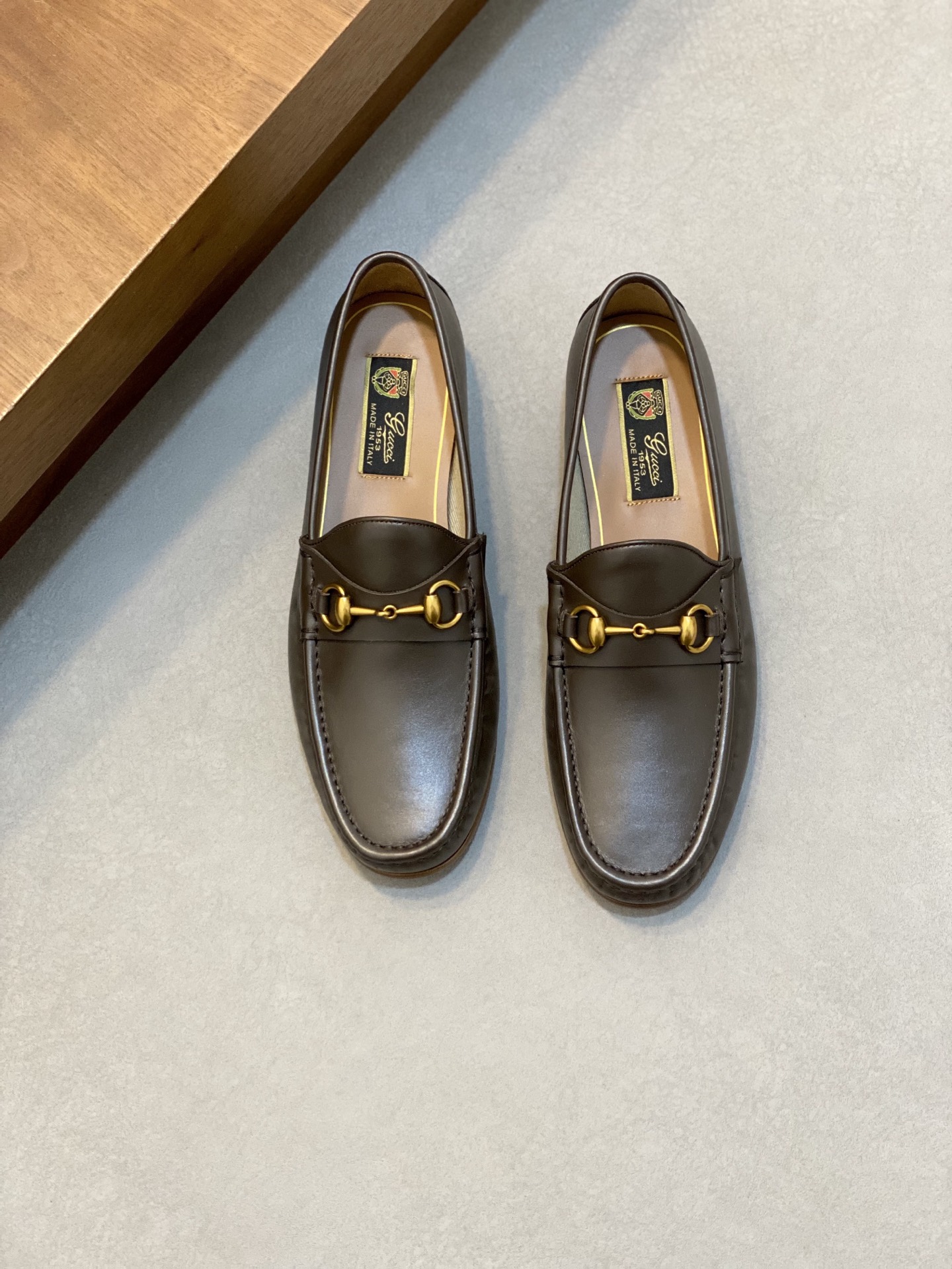 구찌(Gucci) 프리미엄 크리스탈 램스킨 로퍼 구두 신발