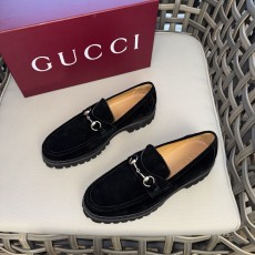 구찌(Gucci) 웹(Web) 스트라이프 마틴 로퍼 구두 신발