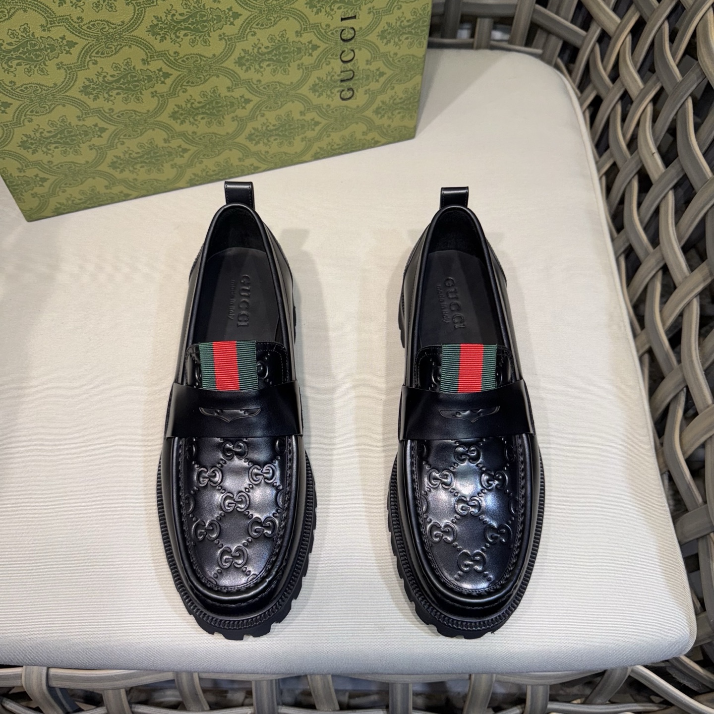 구찌(Gucci) 웹(Web) & 블랙 GG 디테일 로퍼 구두 신발